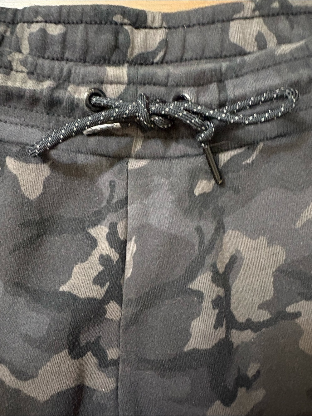 Nike Tech Camo Joggers. Size M - Picture 5 of 11